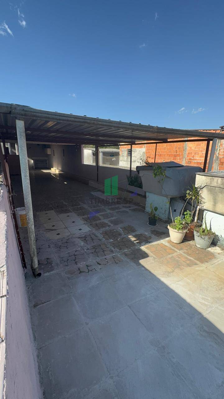 Imóvel com 3 Casas à Venda