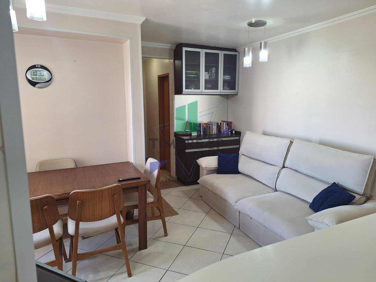 Apartamento à Venda | Varanda | Vaga Coberta